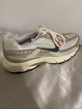 Nike Neutral Tone Mesh Running Shoes - White, Taupe, Cream
